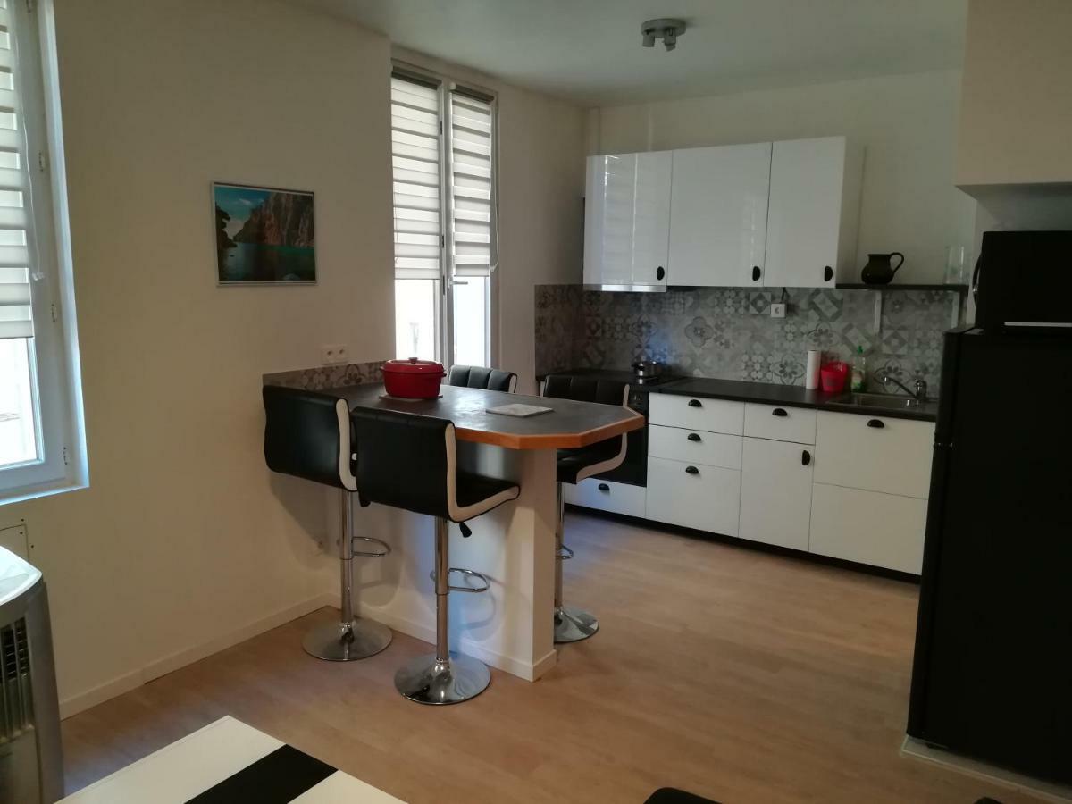 T3 Place Sadi Carnot Apartment La Ciotat Bagian luar foto