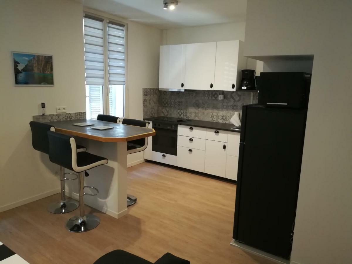 T3 Place Sadi Carnot Apartment La Ciotat Bagian luar foto